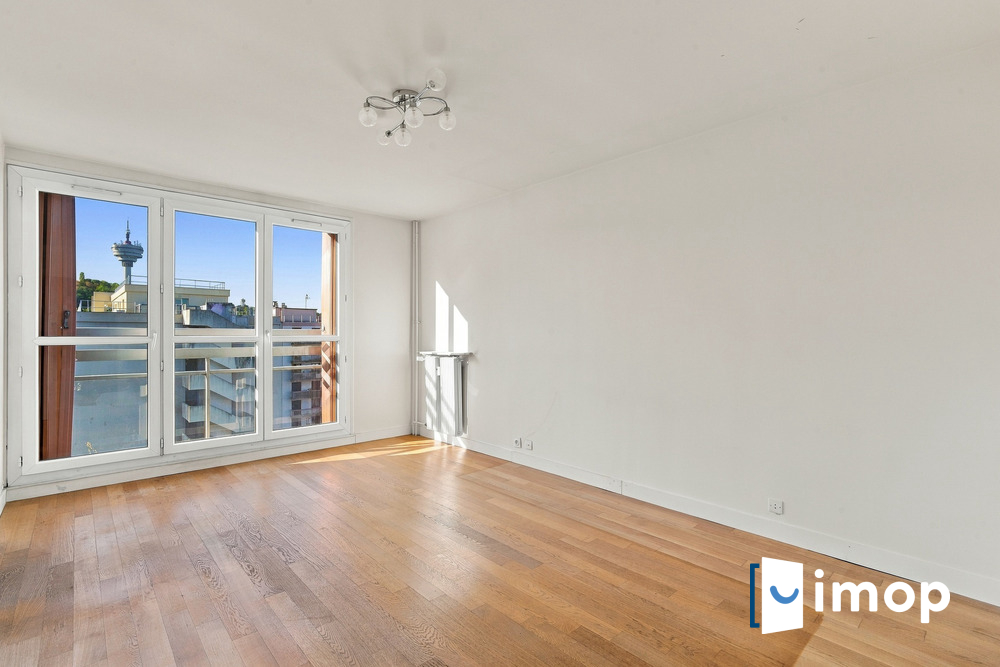 Appartement 4 pièces 71 m² · à Pantin · 70,5 m² · 297 000 €